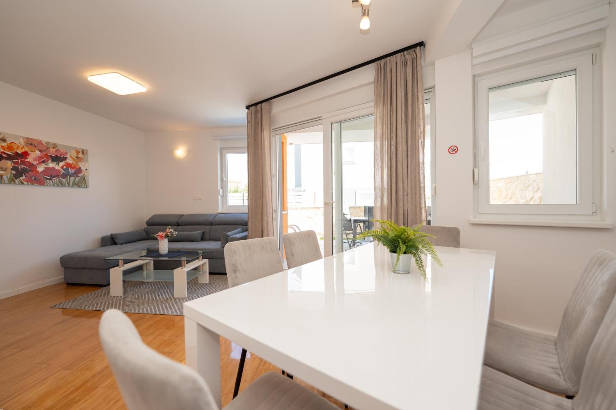 Apartment Funtastic With Private Pool Novalja Exterior foto